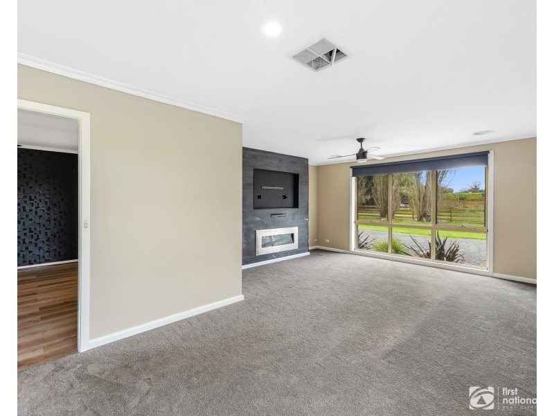 34 Meadow Road, Devon Meadows VIC 3977