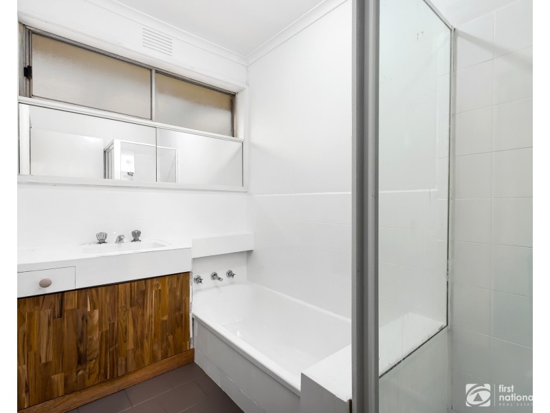 34 Meadow Road, Devon Meadows VIC 3977