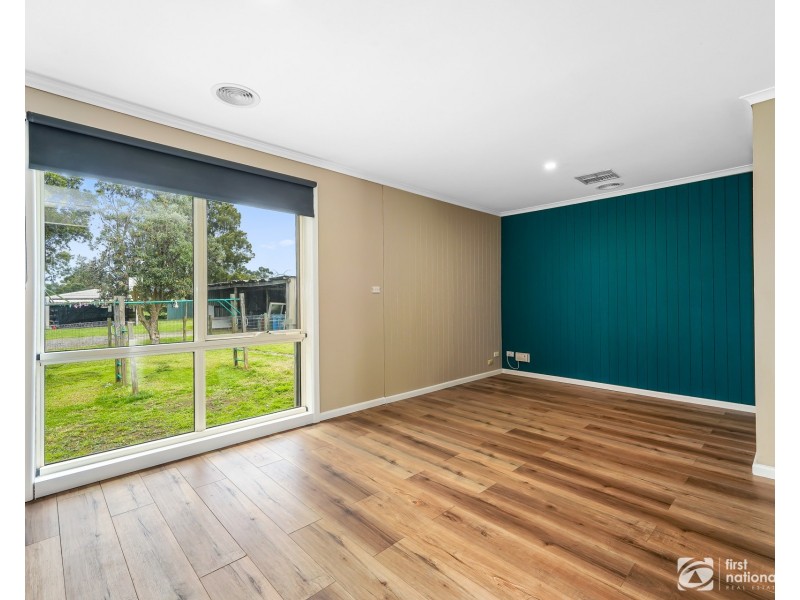 34 Meadow Road, Devon Meadows VIC 3977