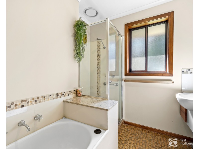 17 Facey Road, Devon Meadows VIC 3977