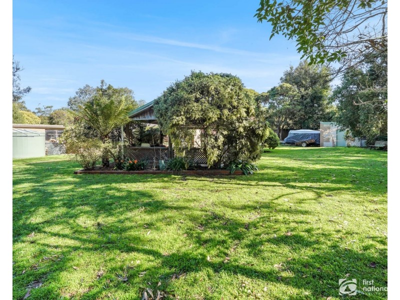 17 Facey Road, Devon Meadows VIC 3977