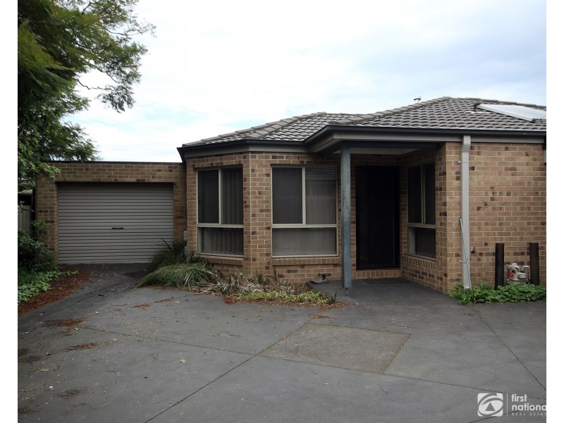 2/18 Lorna Street, Cranbourne VIC 3977