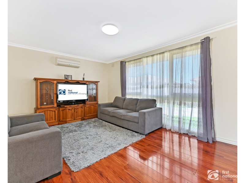2/18 Duff Street, Cranbourne VIC 3977