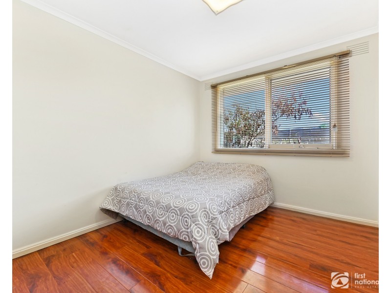 2/18 Duff Street, Cranbourne VIC 3977