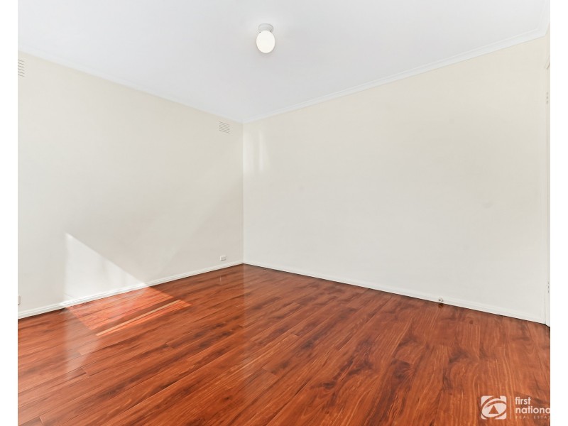 2/18 Duff Street, Cranbourne VIC 3977