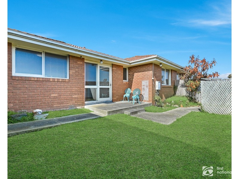 2/18 Duff Street, Cranbourne VIC 3977