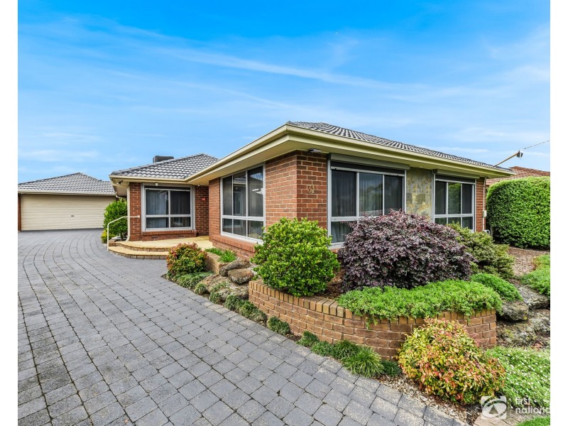 31 Ruffy Drive, Cranbourne VIC 3977