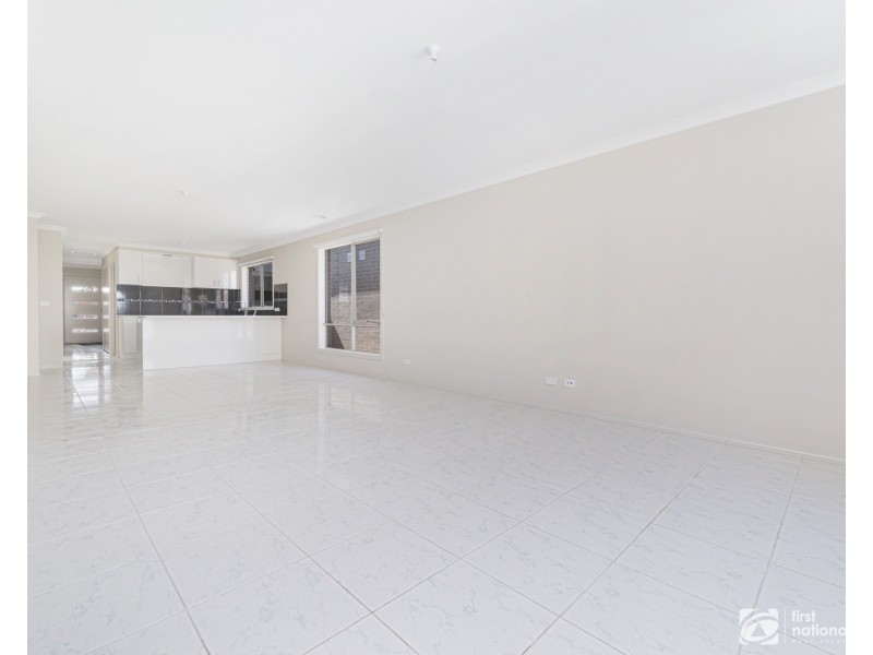 5 Daisy Street, Officer VIC 3809