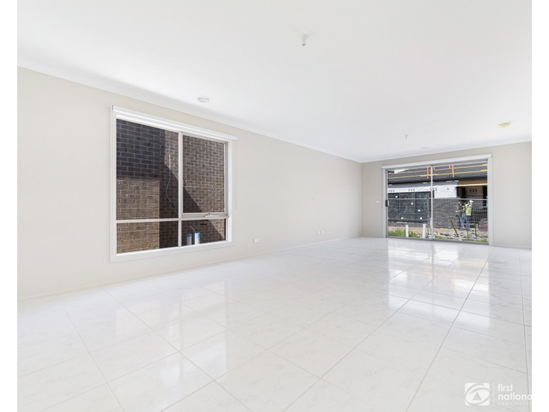 5 Daisy Street, Officer VIC 3809