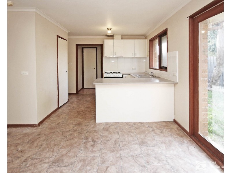 2/39 Duff Street, Cranbourne VIC 3977