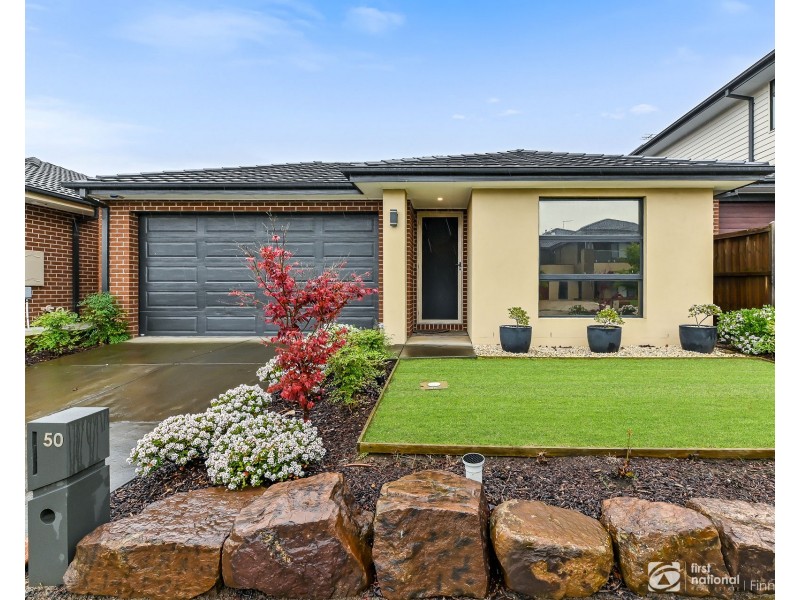 50 Walhallow Drive, Clyde North VIC 3978