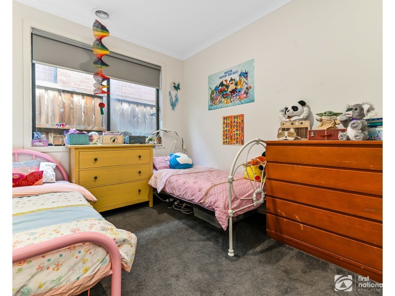 50 Walhallow Drive, Clyde North VIC 3978