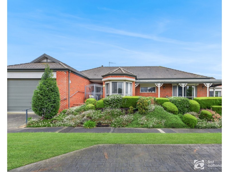 4 Hilltop Close, Narre Warren South VIC 3805