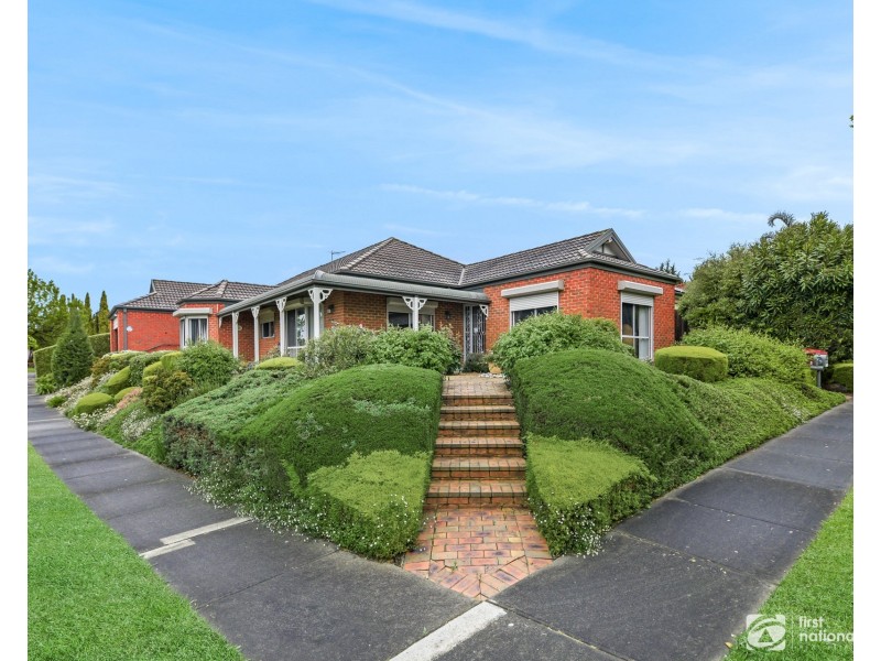 4 Hilltop Close, Narre Warren South VIC 3805