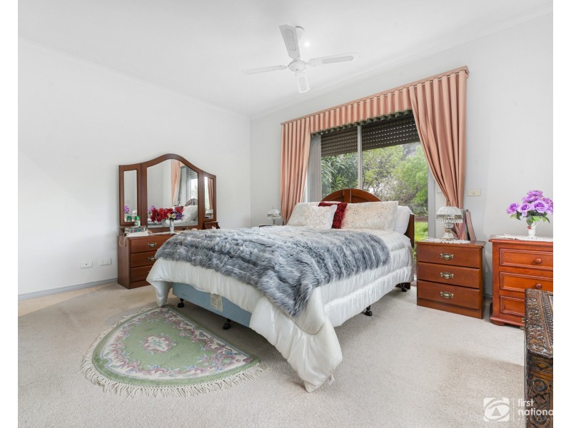 4 Hilltop Close, Narre Warren South VIC 3805