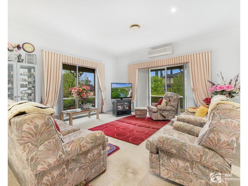 4 Hilltop Close, Narre Warren South VIC 3805