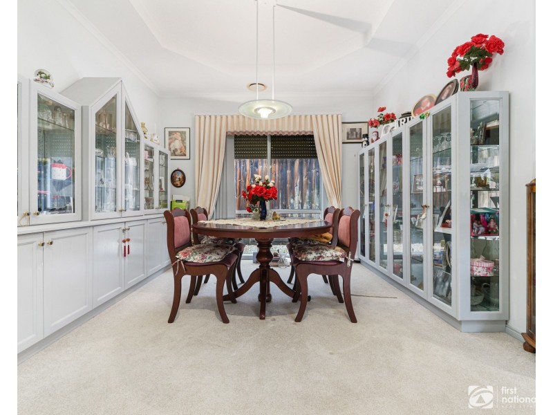 4 Hilltop Close, Narre Warren South VIC 3805