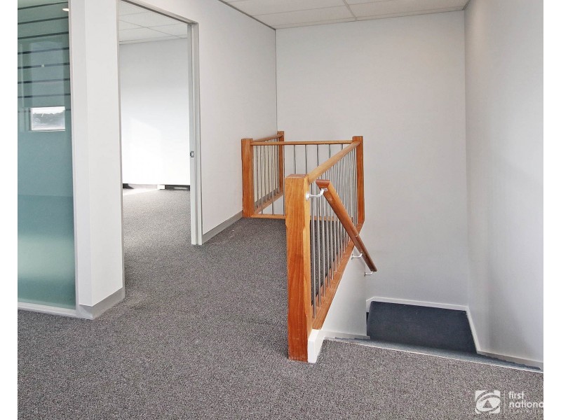 2/180 Sladen Street, Cranbourne VIC 3977