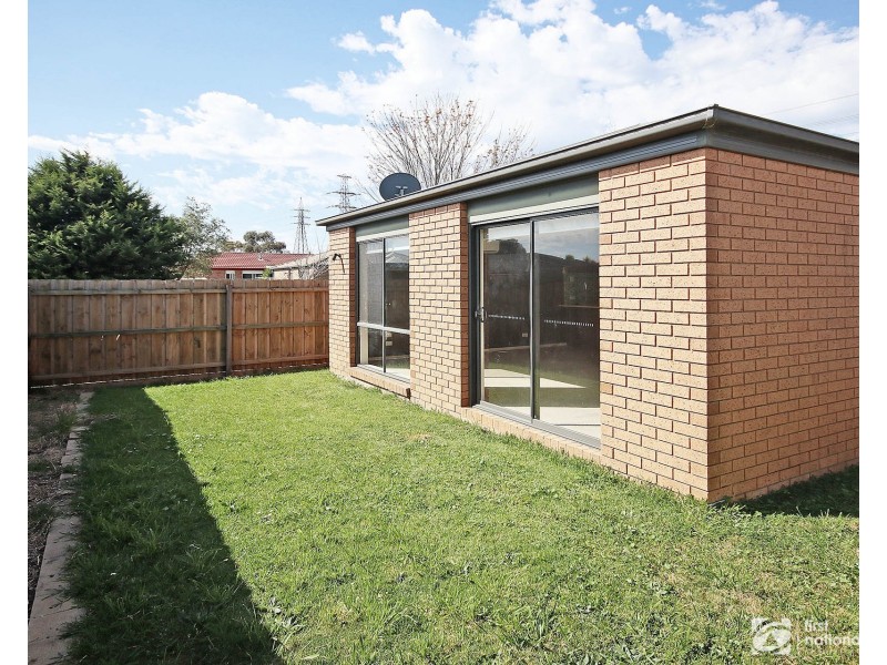 41 Calais Circuit, Cranbourne West VIC 3977