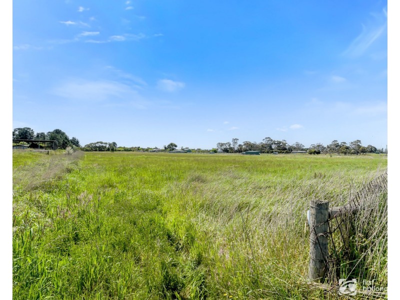 90 Peers Road, Tooradin VIC 3980