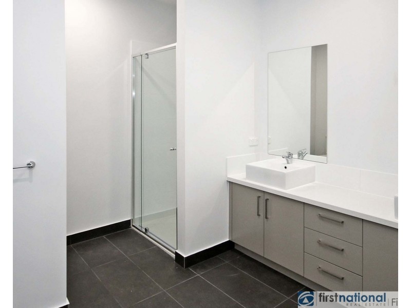 13 Push Pea Way, Cranbourne West VIC 3977