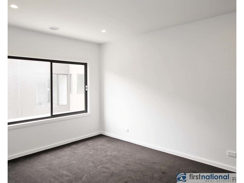 13 Push Pea Way, Cranbourne West VIC 3977