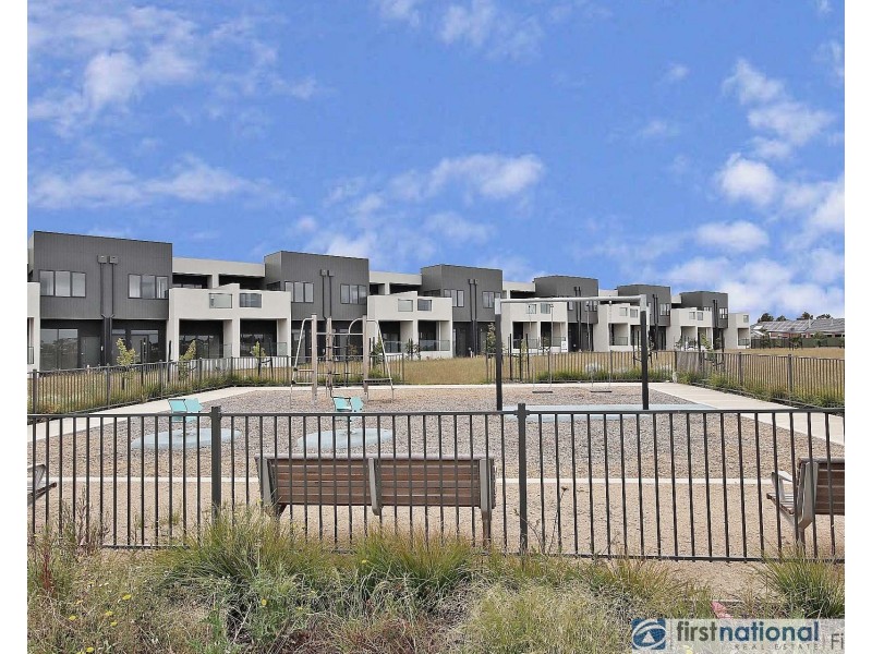 13 Push Pea Way, Cranbourne West VIC 3977