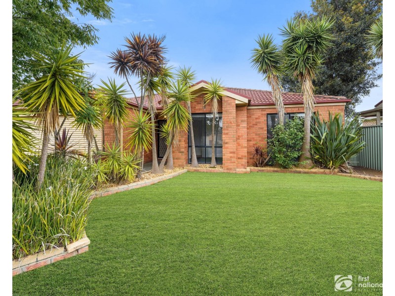 No.14 Thistlewood Place, Cranbourne East VIC 3977
