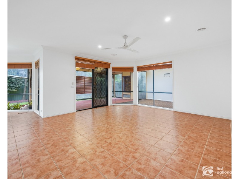 No.14 Thistlewood Place, Cranbourne East VIC 3977
