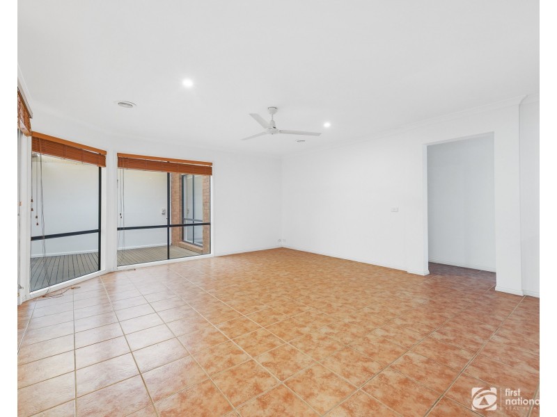 No.14 Thistlewood Place, Cranbourne East VIC 3977