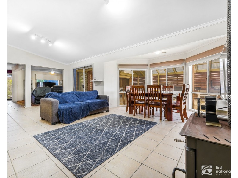 2 Mulga Place, Carrum Downs VIC 3201