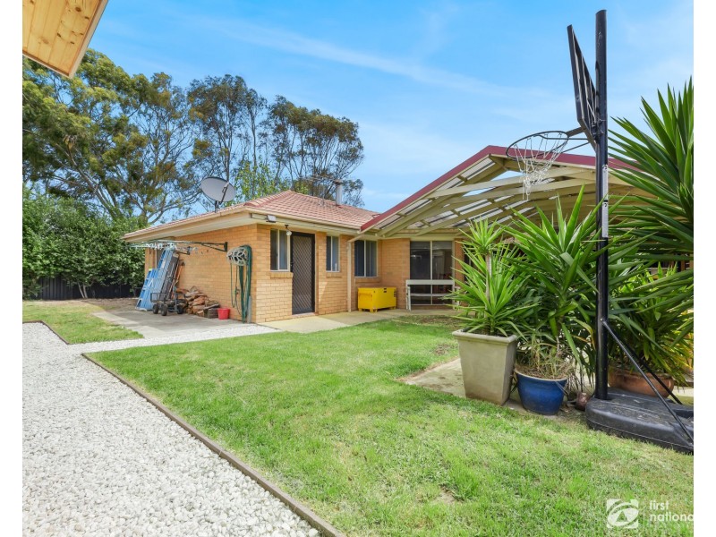 2 Mulga Place, Carrum Downs VIC 3201