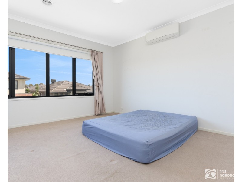 2 Timble Way, Clyde North VIC 3978