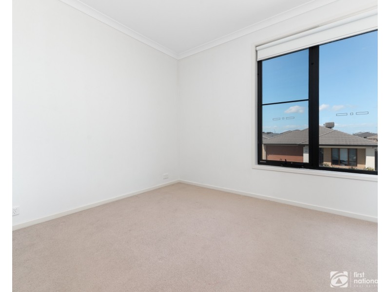2 Timble Way, Clyde North VIC 3978