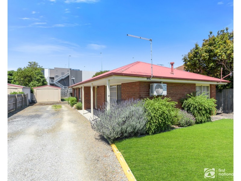 28 Mundaring Drive, Cranbourne VIC 3977