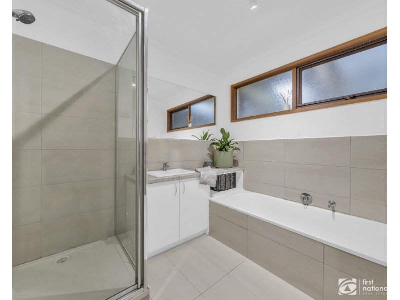 70 Gentle Annie Drive, Blind Bight VIC 3980