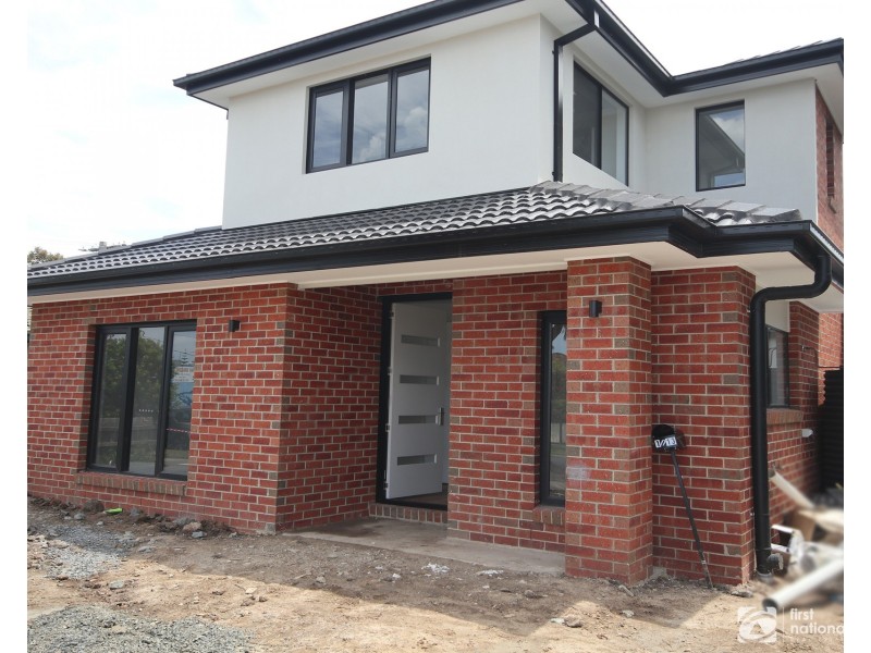 1/13 Lurline Street, Cranbourne VIC 3977