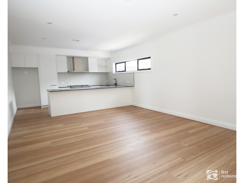 1/13 Lurline Street, Cranbourne VIC 3977