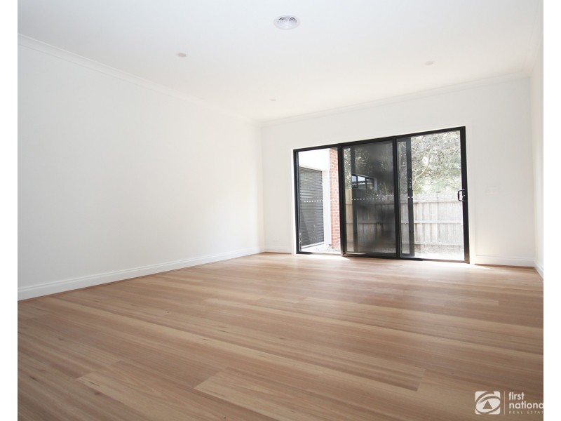 1/13 Lurline Street, Cranbourne VIC 3977