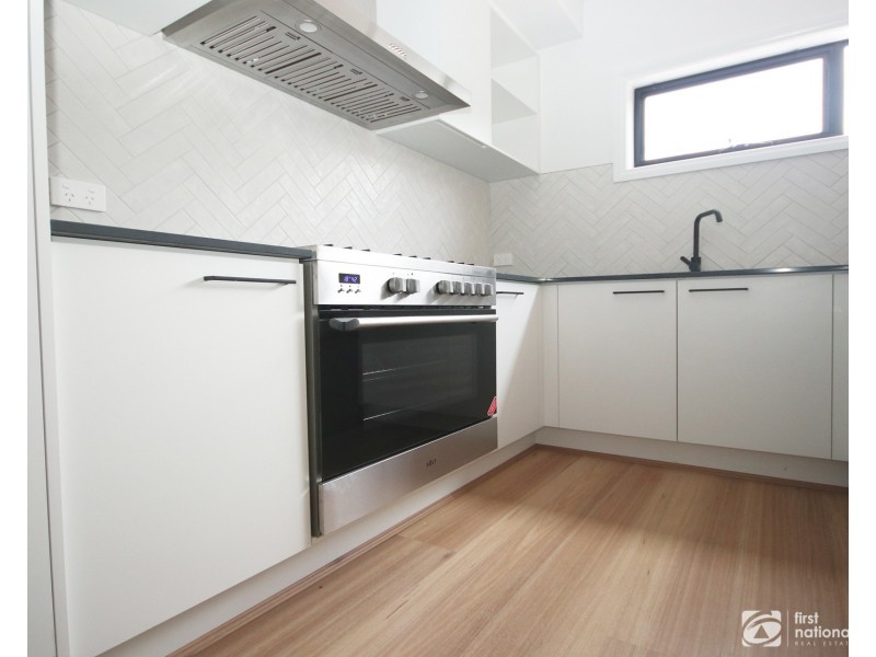 1/13 Lurline Street, Cranbourne VIC 3977