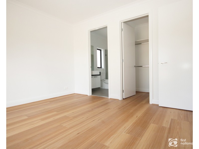 1/13 Lurline Street, Cranbourne VIC 3977