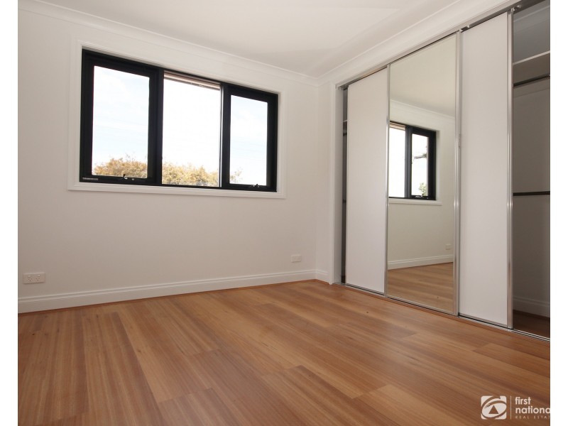 1/13 Lurline Street, Cranbourne VIC 3977