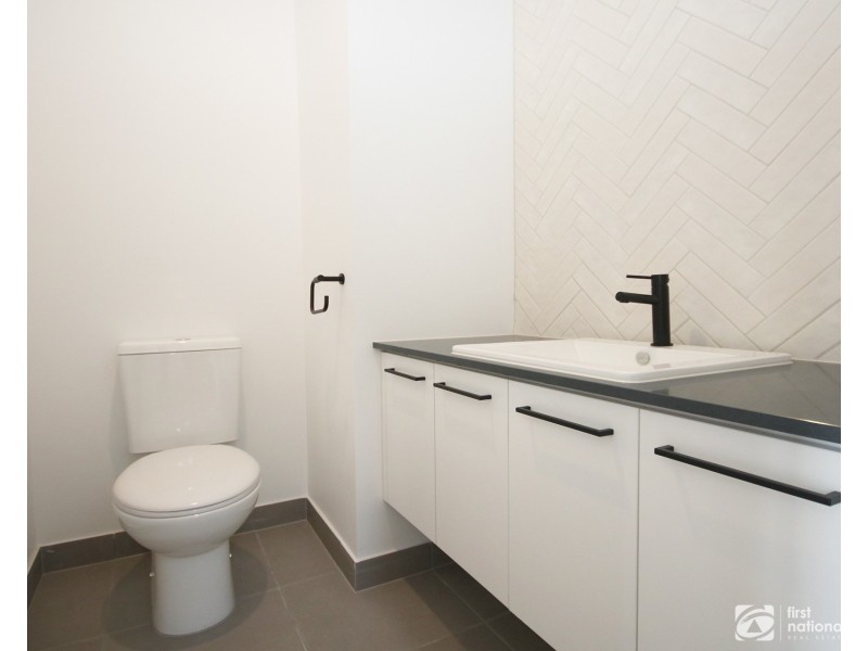 1/13 Lurline Street, Cranbourne VIC 3977