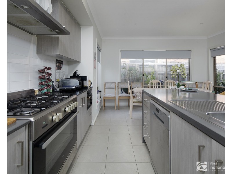 14 Fiorelli Boulevard, Cranbourne East VIC 3977