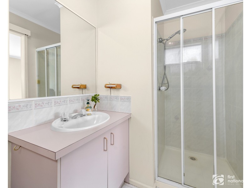 12 Comte Close, Cranbourne West VIC 3977