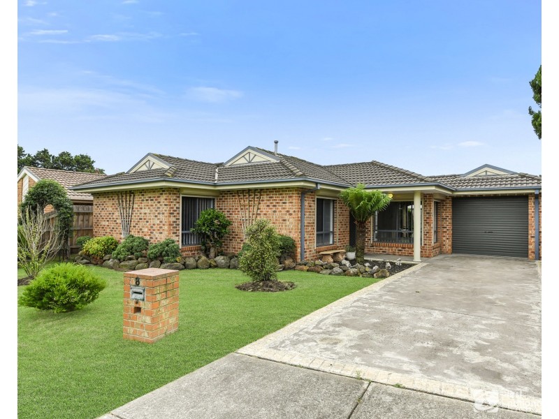 8 Stone Court, Cranbourne North VIC 3977