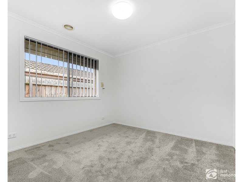 8 Stone Court, Cranbourne North VIC 3977