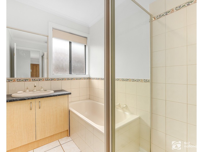 8 Stone Court, Cranbourne North VIC 3977