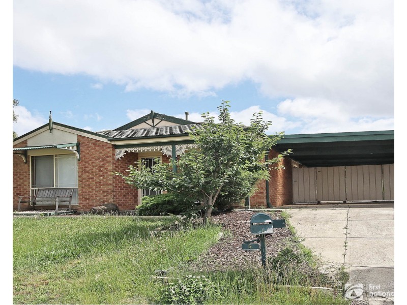 5 Forsyth Court, Cranbourne North VIC 3977