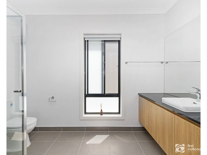 25 Contata Grove, Junction Village VIC 3977